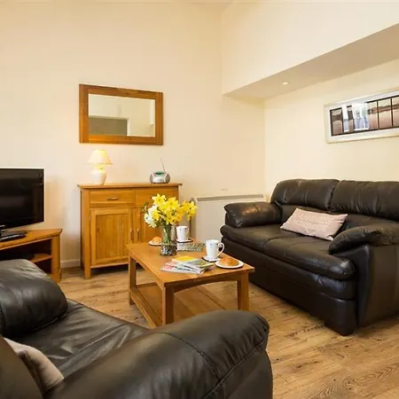 Riverside Cottages No 2 * Эмблсайд