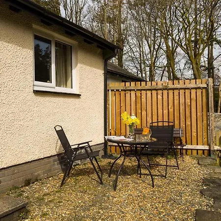 Riverside Cottages No 2 Эмблсайд